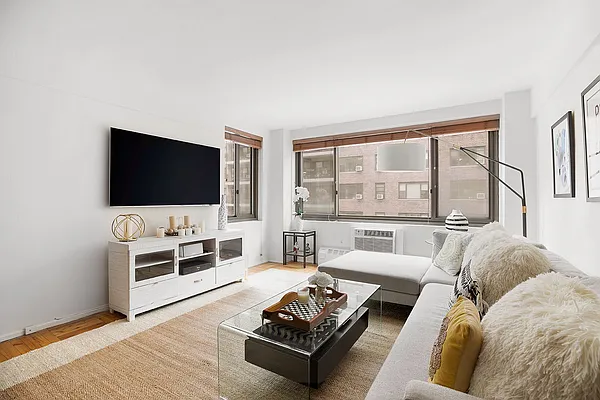 Sold by Compass | media 10