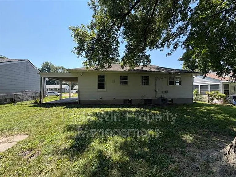 1695 Crowder Dr — Photo 29