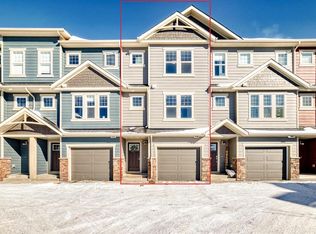 272 Cranbrook Sq SE, Calgary, AB T3M3E3