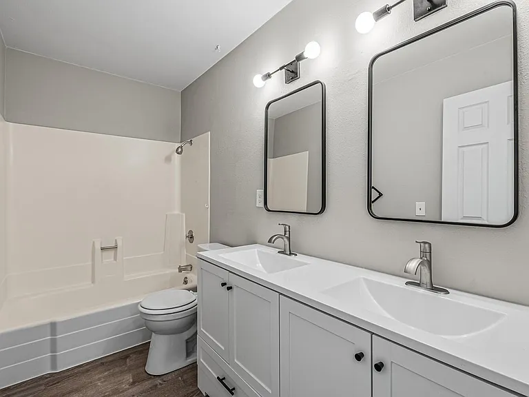 3125 W Center Ave — Photo 19