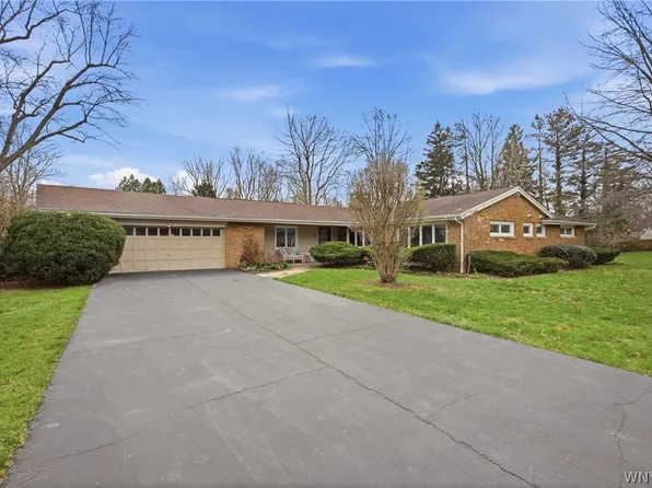 55 Idlewood Ave, Hamburg, NY 14075