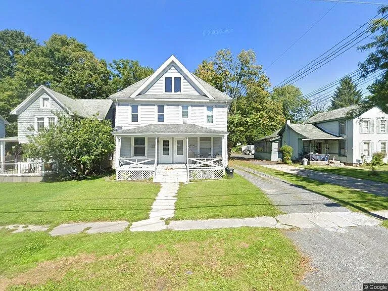 7 Havens Ave — Photo 1