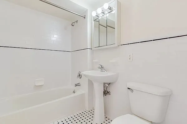 Rented by Compass | media 17