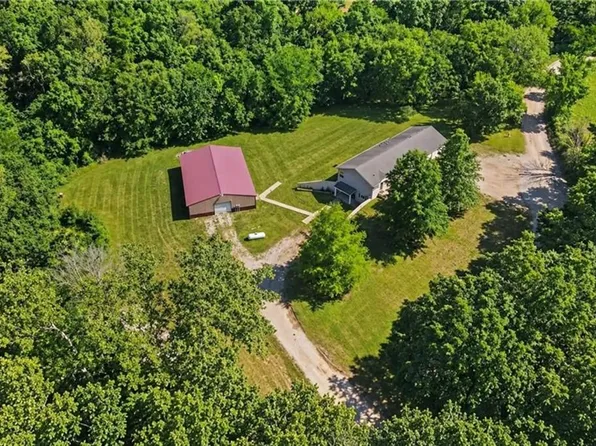 39232 Fitch Rd, Richmond, MO 64085