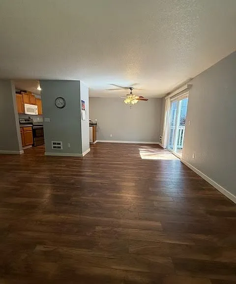 18748 Rampart Dr SE — Photo 5