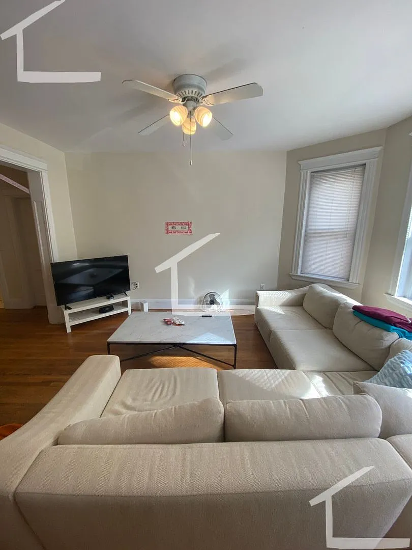 Awesome 3 Bed 2 Bath In Brighton.... Sept 1st Move In — Photo 1