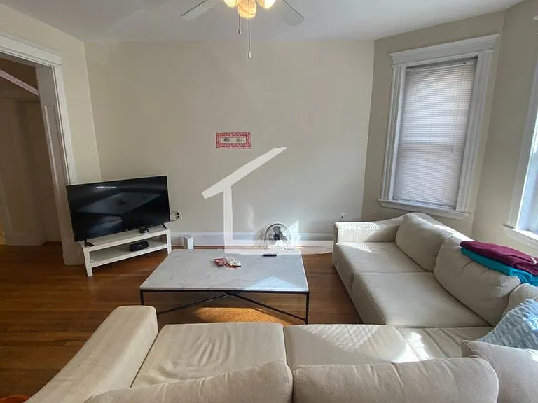49 Orkney Rd #5 — Photo 1