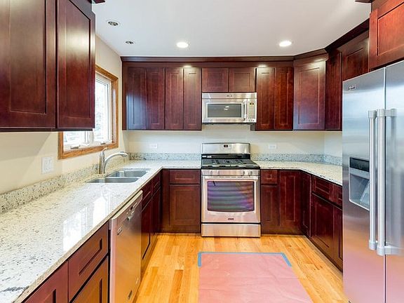 2nd image of 2086 Oriole Ln