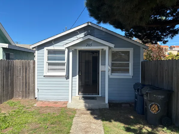 205 Elmira Ave, Huntington Beach, CA 92648