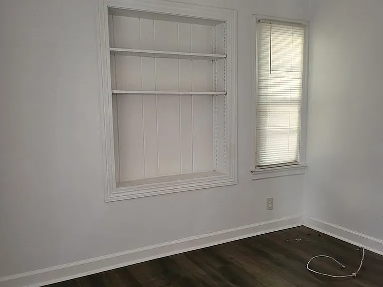 604 Morris Rd — Photo 12