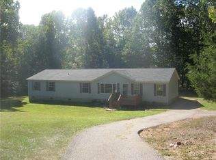 132 Kings Ridge Dr, Athens, GA 30607