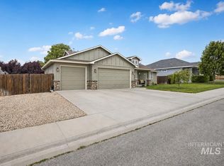 1557 NE Cinderloop, Mountain Home, ID 83647
