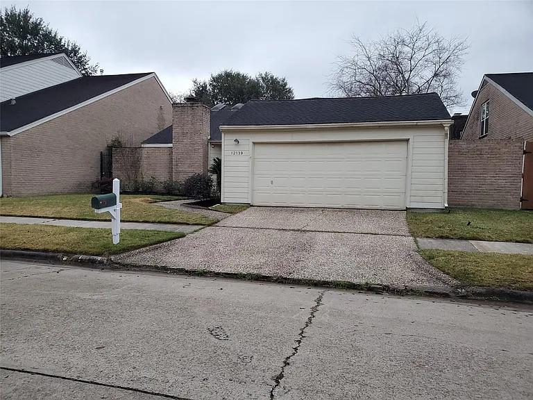 12139 Gladewick Dr — Photo 16