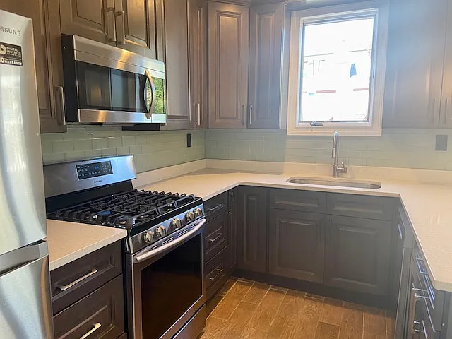 2 bed, 900 sqft, $1,250 — Photo 3