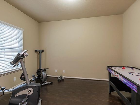 5th image of 18414 Avanta Cove Dr