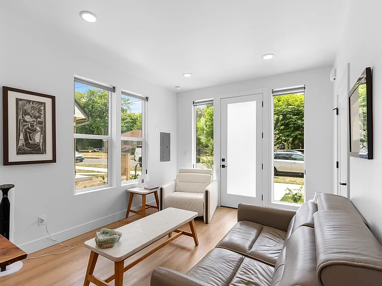 6201 N Amherst St — Photo 5