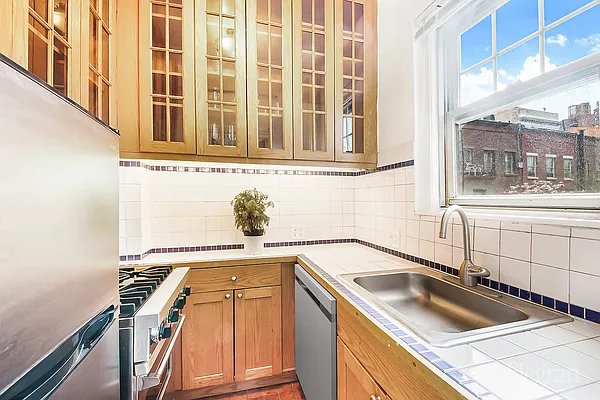 Sold by Elegran | media 10