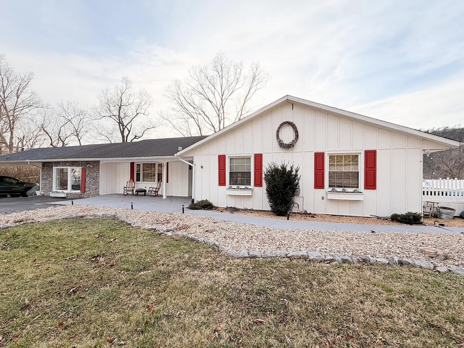 306 Woodbrook Dr photo 1