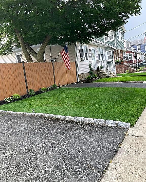 2nd image of 22 Hendel Ave