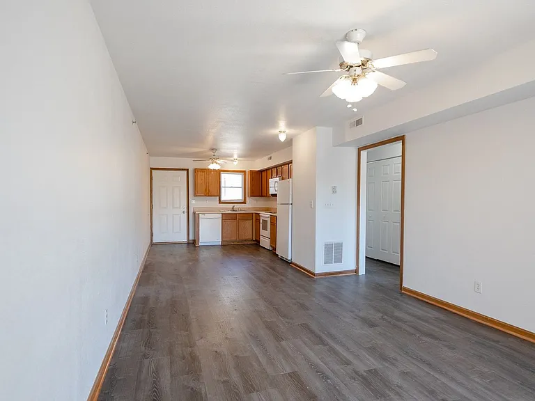 Pinnacle Heights Apartments — Photo 22
