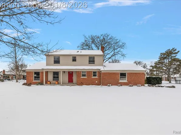 52330 Scotch Pine Ct, Shelby Township, MI 48316