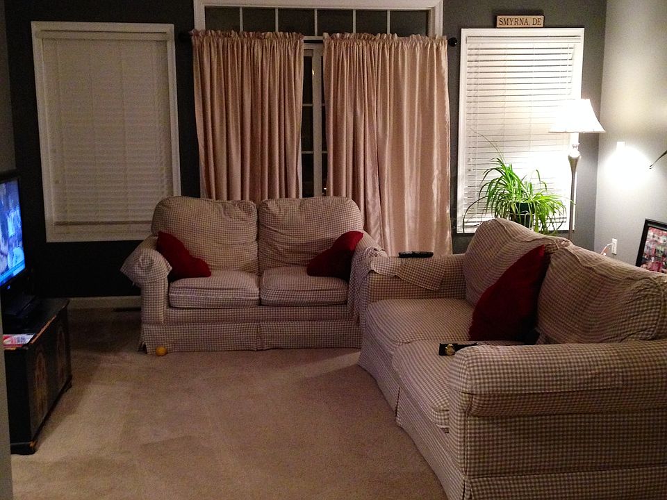2nd image of 100 Smyrna Ave