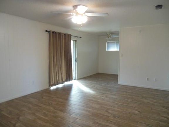 3rd image of 3503 Austin Ave
