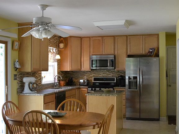 Eat in Kitchen/Great room
