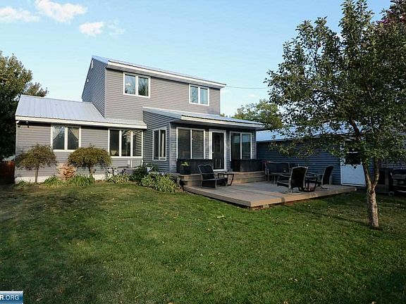 3rd image of 206 Suffolk Dr