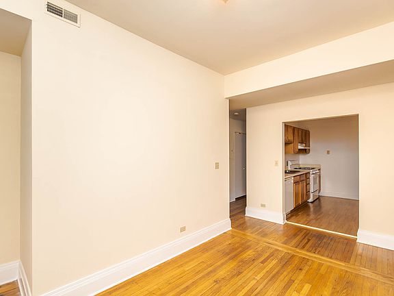 2nd image of 1414 W Leland Ave #14141