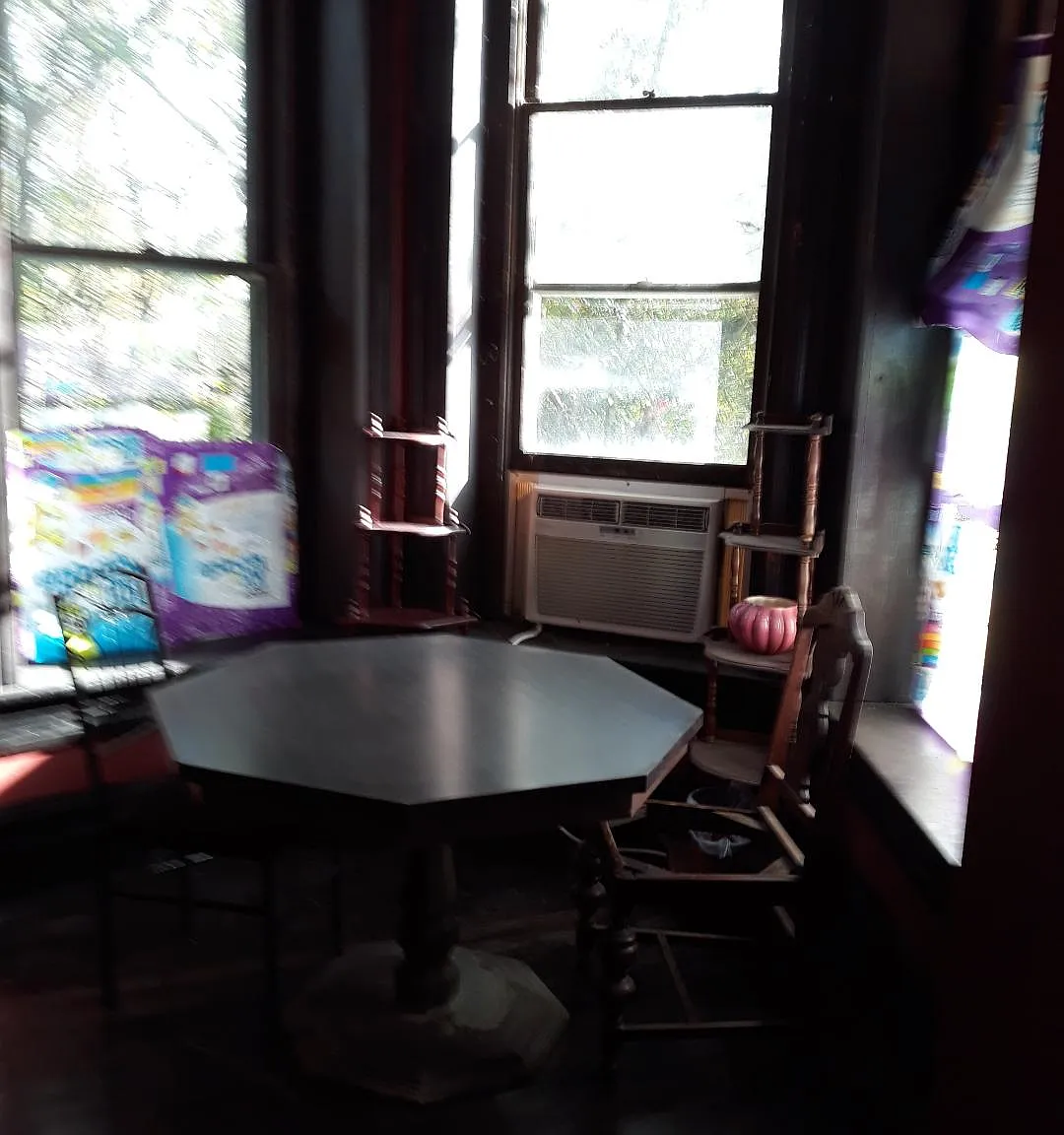 6 bed, 3800 sqft, $800 — Photo 4