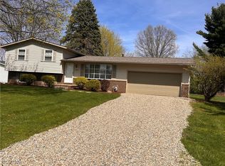 13646 Sunflower Ave NW, Mogadore, OH