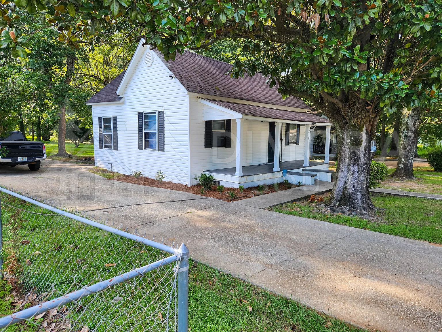 215 Adams Street — Photo 2