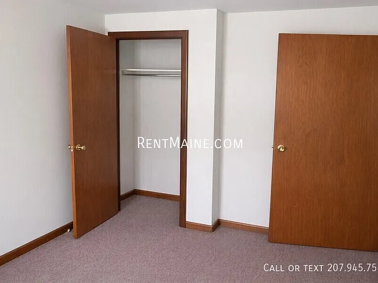19 Hemlock St — Photo 14