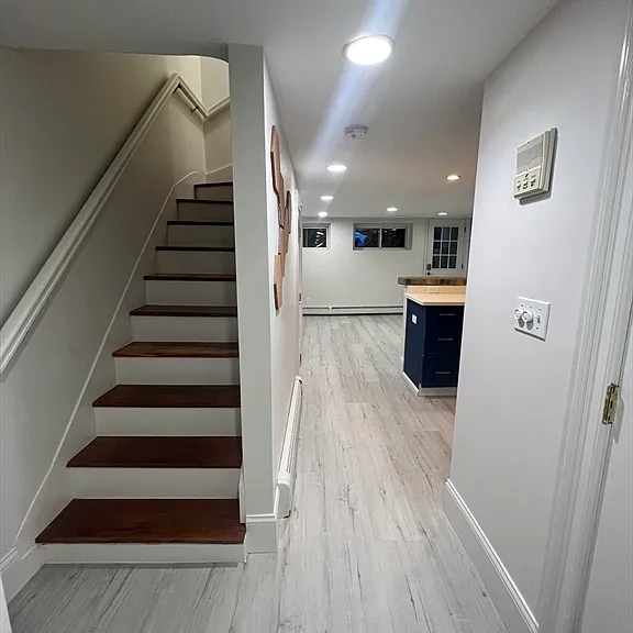 571 E Broadway #1 — Photo 6