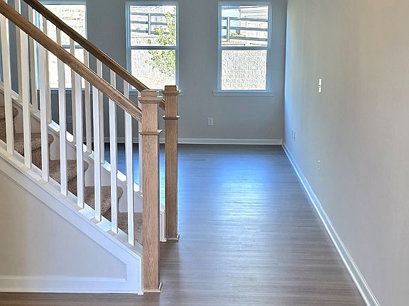 4th image of 61 Sepia Oak Dr