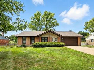 1025 Bridgeport Dr, Ballwin, MO