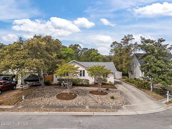 3rd image of 503 Fern Creek Lane