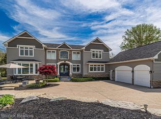 9239 Silverside, South Lyon, MI 48178