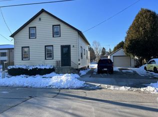 1813 13th St, Two Rivers, WI 54241