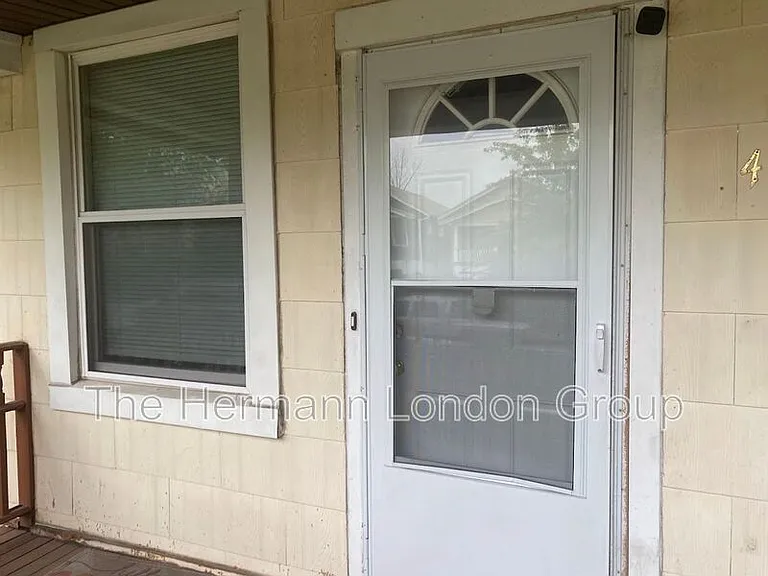 4424 Dewey Ave — Photo 2