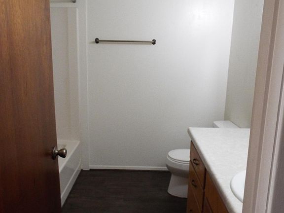 4th image of 103 W Trailmoor Dr APT 8