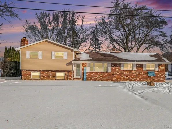 6359 E Bristol Rd, Burton, MI 48519