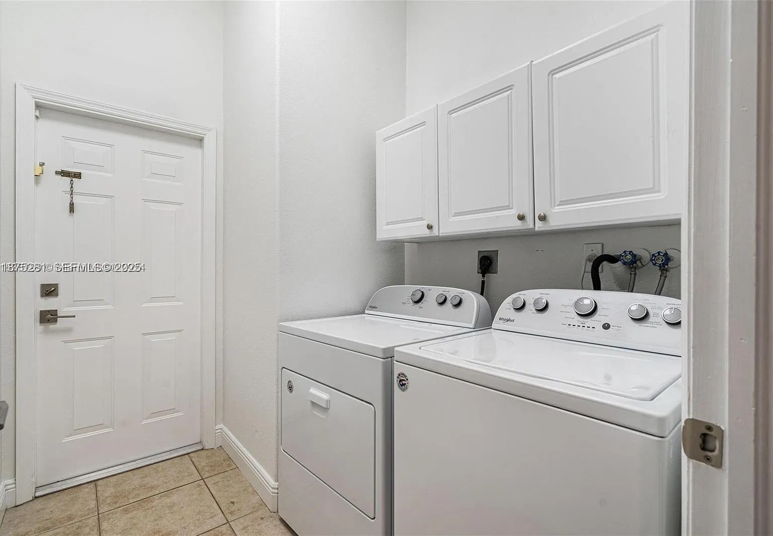 3 bed, 1736 sqft, $4,000 — Photo 3