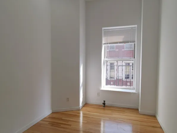 235 East 24th Street image 5 of 11