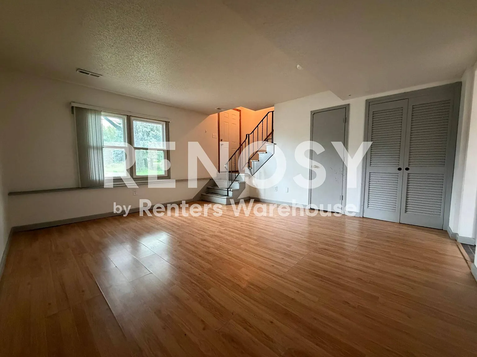 2 Bed 1 Bath Southside DSM Duplex — Photo 3