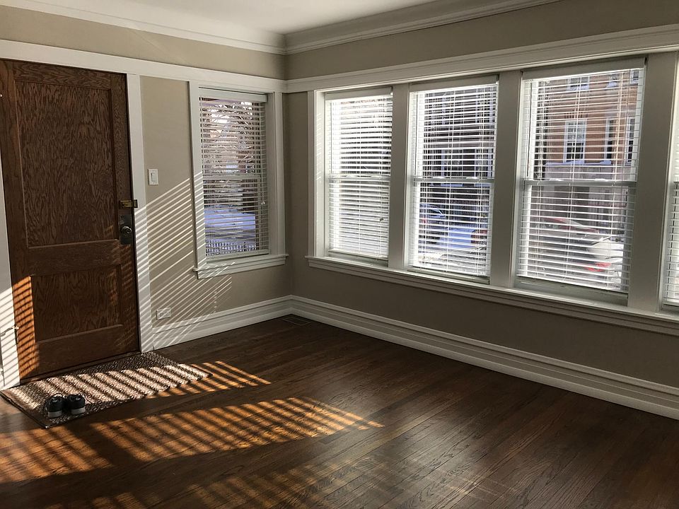 1st image of 2342 W Dickens Ave APT 1