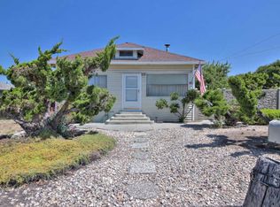 1210 Sunnyslope Rd, Hollister, CA