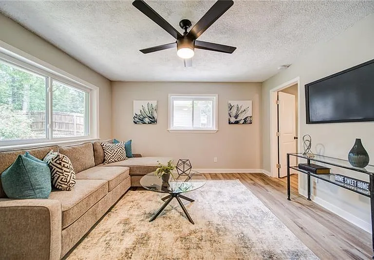 2951 Haralson Rd — Photo 10