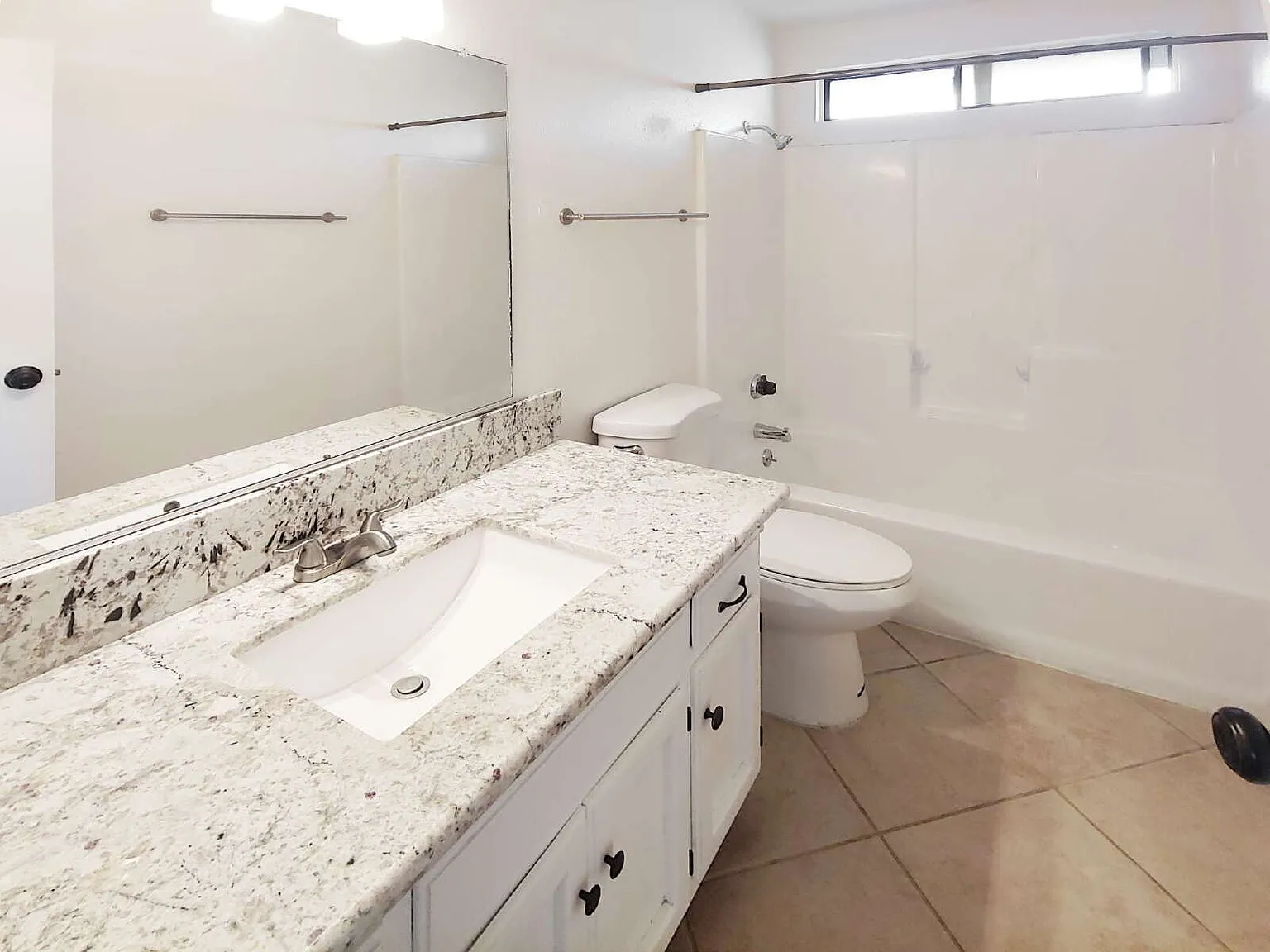 2 bed, 1.0 bath, 1000 sqft, $1,125 — Photo 4